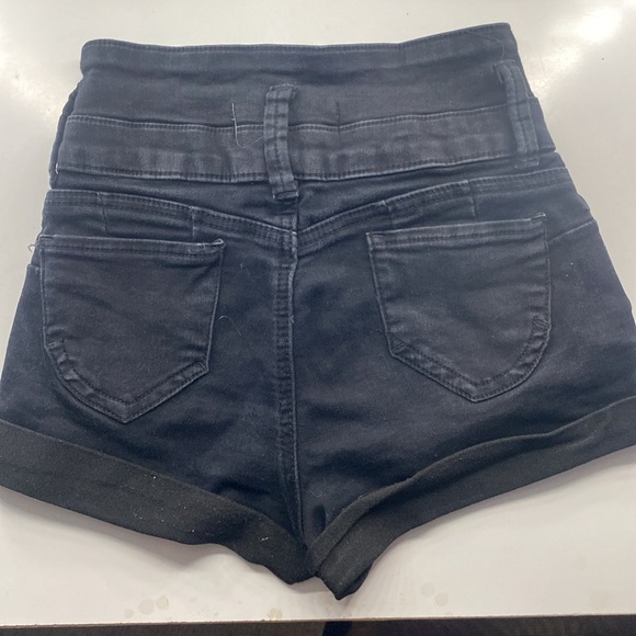 Black push up shorts, woman’s Size 00 - Picture 4 of 5